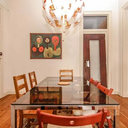 Apartment Spacious And Bright 4 Bedroom *