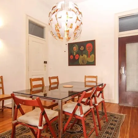 Spacious And Bright 4 Bedroom Lissabon