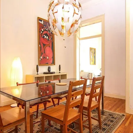 Spacious And Bright 4 Bedroom * Lissabon